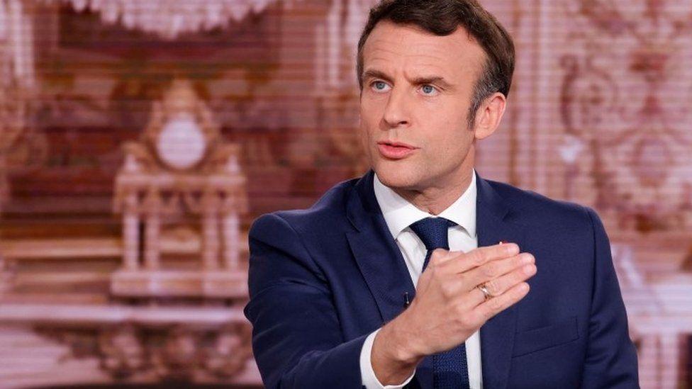 Macron, kendisini Putin'le görüştüğü için eleştiren Polonya Başbakanı'na "aşırı sağcı Yahudi düşmanı" dedi