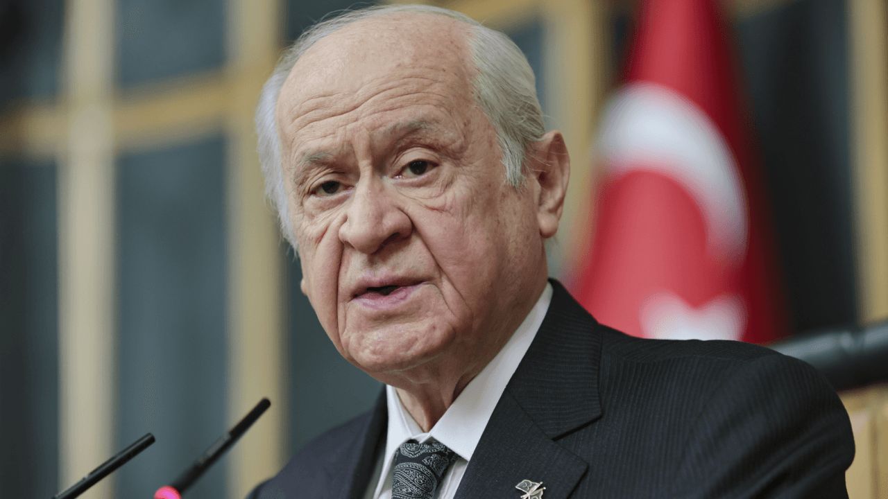 Bahçeli'den sığınmacı çıkışı: Bayramda ülkelerine gidebilen Suriyelilerin geri dönmesine gerek yoktur