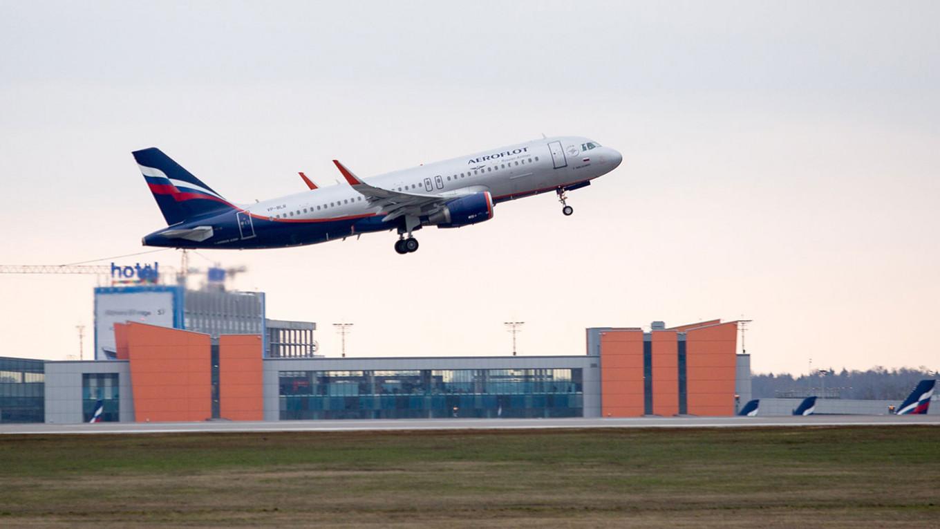 Eski yöneticisi 'savaşı sabote edin' çağrısı yapmıştı; Rusya güvenlik güçleri, devlet hava yolu şirketi Aeroflot'un Moskova ofisini bastı