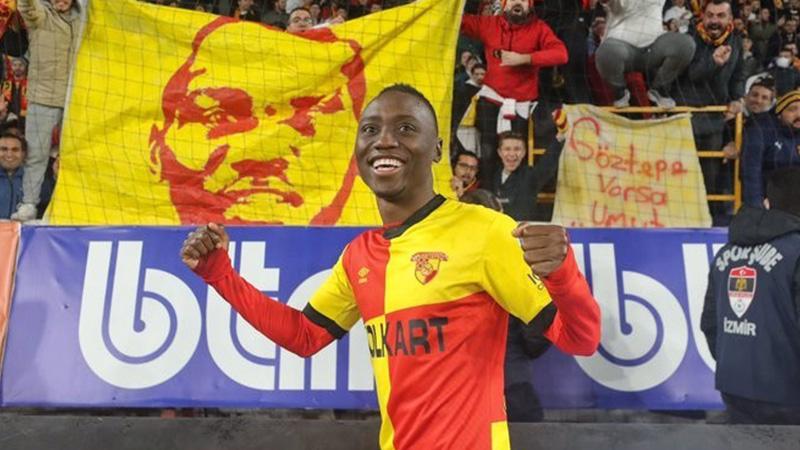 Obinna Nwobodo, Göztepe'ye veda etti