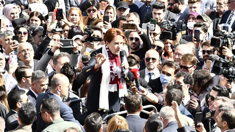 Yeni Şafak Gazetesi Genel Yayın Yönetmeni Likoğlu: Meral Akşener, tam da Akif’in tarif ettiği ‘maske yırtılması’ durumunu yaşıyor