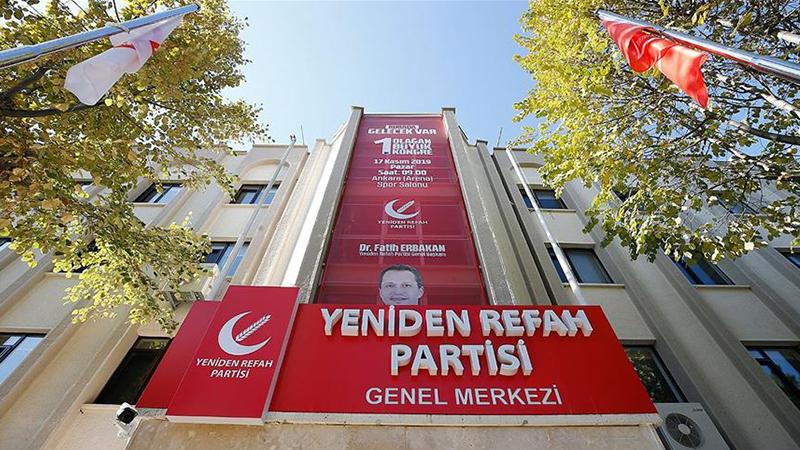 Yeniden Refah Partisi Konyaaltı ilçe teşkilatı istifa etti