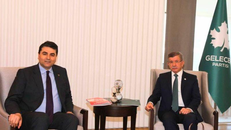 Kulis | Davutoğlu, Gültekin Uysal'a krize neden olan tweetini sordu