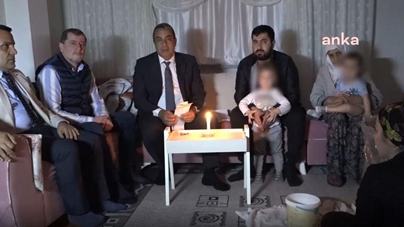 Borcundan dolayı elektriği kesilen vatandaş: Mum ışığı ile iki çocuk bakıyorum, 12 bin 250 lira icralığım