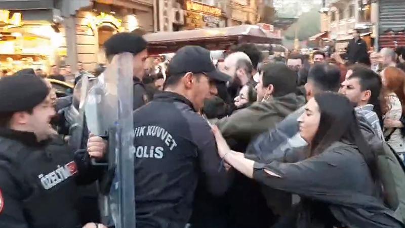 İstanbul'daki Gezi davası protestosuna polis müdahalesi: Çok sayıda gözaltı var