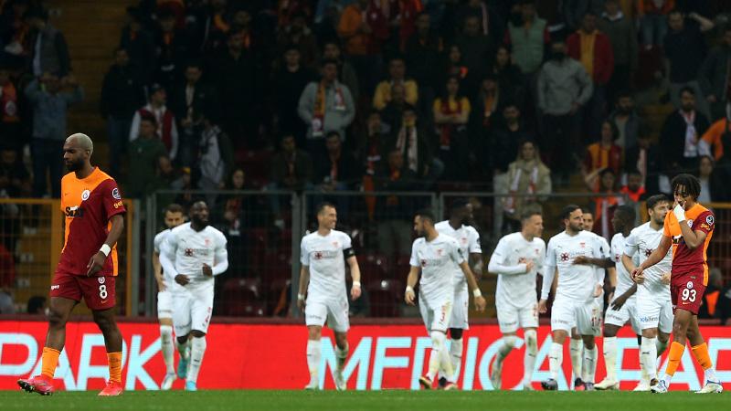 Galatasaray'ı deplasmanda yenen Sivasspor ilkleri yaşadı