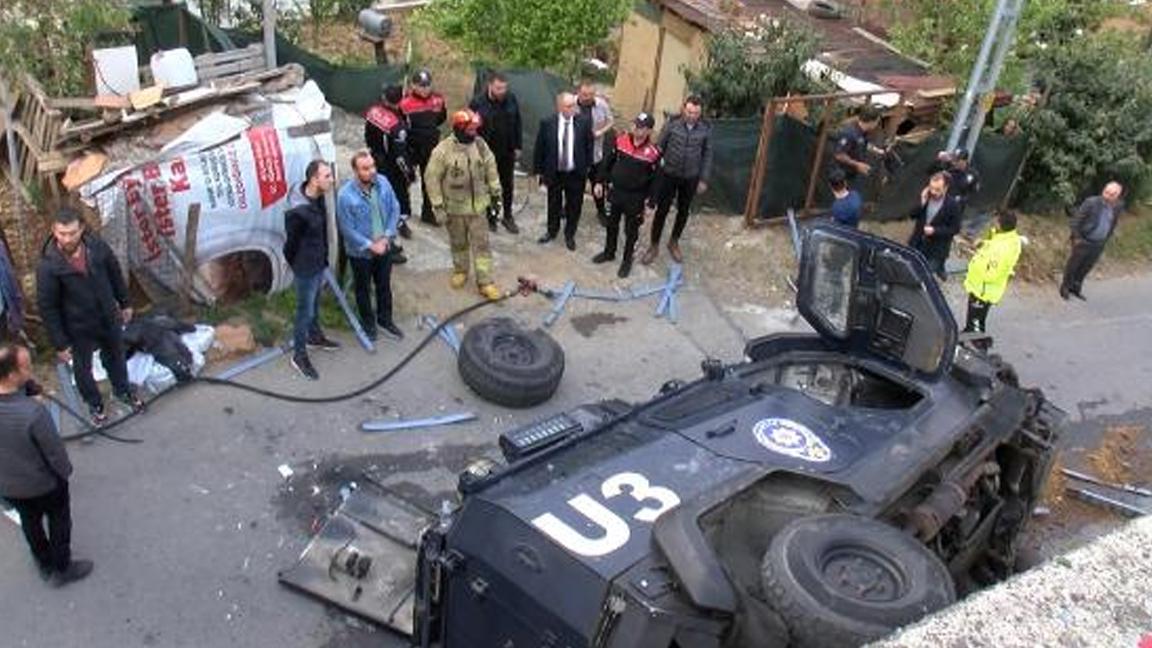 Sarıyer'de takla atan polis zırhlı aracı duvarı aşıp alt yola düştü: 2 polis yaralı 