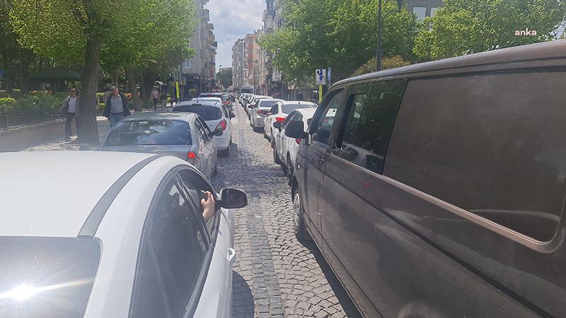 Çanakkale'de 1 kilometrelik feribot kuyruğu: Tatilcilerin dönüş yoğunluğu başladı