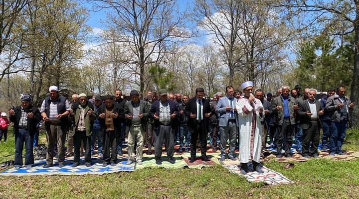 AKP'li Belediye Başkanı ve Kaymakam yağmur duasına katıldı