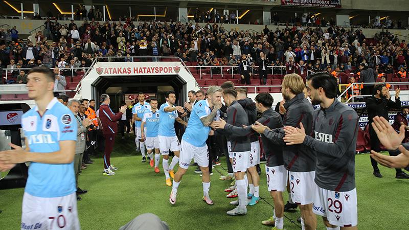 Hataysporlu futbolculardan şampiyon Trabzonspor'a alkış