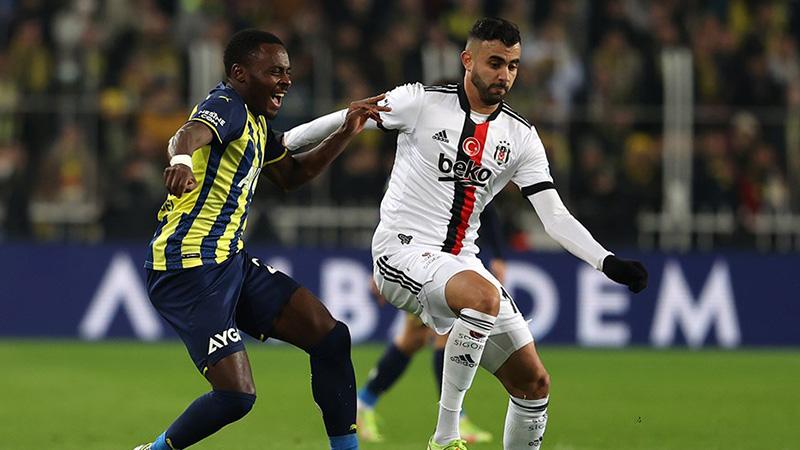 Süper Lig'de sezonun son derbisi; Beşiktaş, Fenerbahçe'yi konuk ediyor