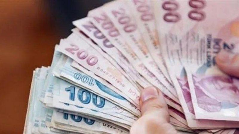 Bankalar, TL mevduatta yüzde 50 oranını yakalayabilmek için ticari krediye blokaj uyguluyor