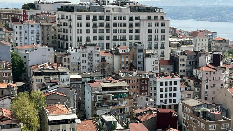 Birgün yazarı Karatepe: Boş tutulan, kiraya verilmeyen konutlara vergi konulmasının düşünülmesi gerekir