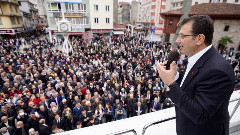 Hilal Kaplan: Bir ilin belediye başkanı cumhurbaşkanlığı hayali peşine düşüp kamu bütçesini kendi olası adaylık kampanyası için harcıyor