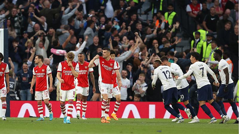 Premier Lig'de Tottenham, Arsenal'ı üç golle geçti