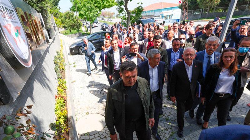 CHP’li Başarır: "SADAT'ın önündeyiz, kapılarını korkudan kapattılar!"