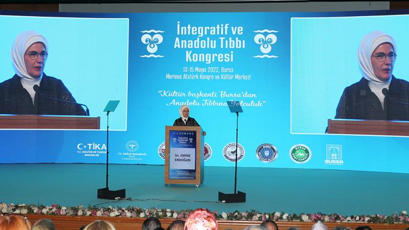 Emine Erdoğan: Geleneksel Anadolu tıbbının özü denge, ölçü ve doğayla barışık yaşam tarzıdır