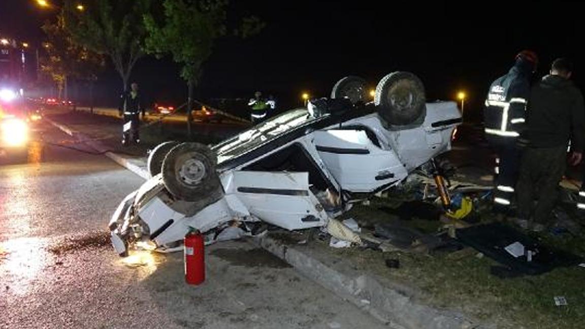 Otostop yapan üniversitelilerin bindiği otomobil takla attı: 5 yaralı