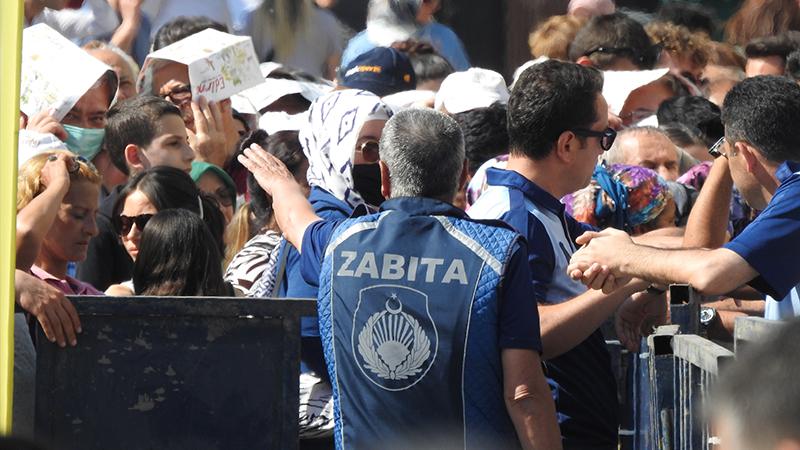 Edirne'de bedava ciğer izdihamı