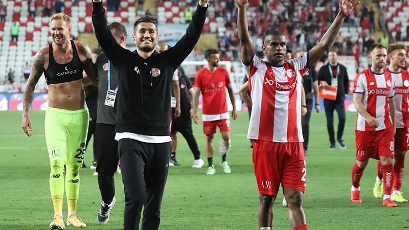 Antalyaspor yenilmezlik serisiyle Avrupa'da ilk 3'te