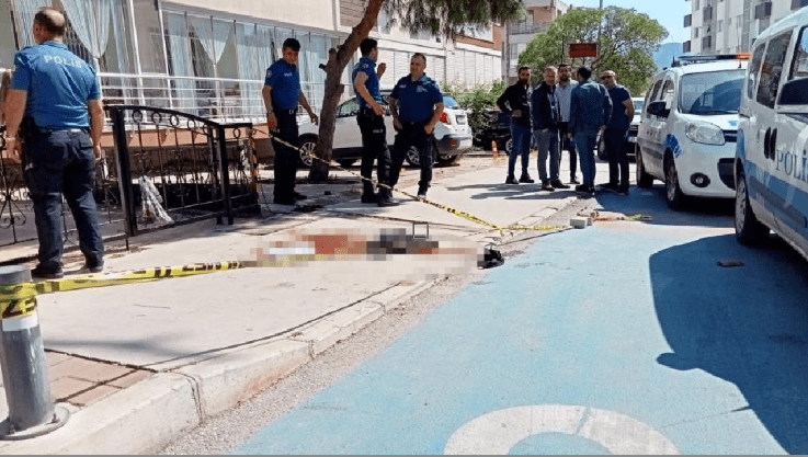 İzmir'de eşini katleden zanlı tutuklandı