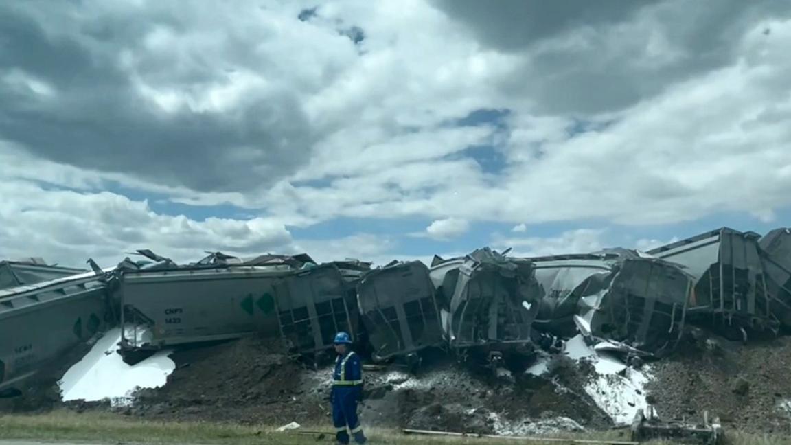 Kanada’da potasyum yüklü tren raydan çıktı