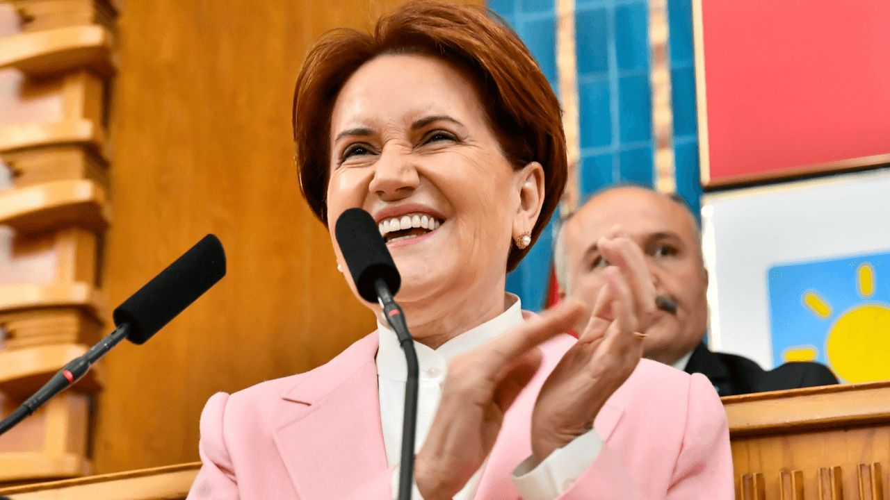 Akşener'den Erdoğan'a Abdülhamit yanıtı: Tazmanya canavarı edasıyla attığı hamasi tiratlarını gülerek dinliyoruz