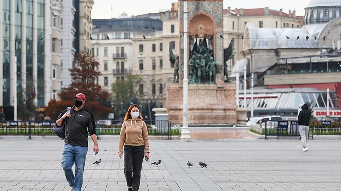 Haftalık Covid-19 verileri: 71 kişi öldü, 21 bin kişi pozitif çıktı