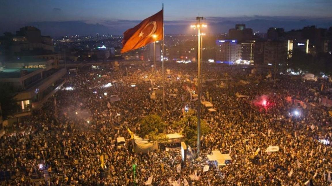 Prof. Binnaz Toprak: Gezi’yi tek bir kişinin ya da grubun organize etmesi mümkün değil, apolitik gençlik yön verdi toplumun her kesimi oradaydı