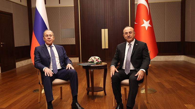 Çavuşoğlu, Rus mevkidaşı Lavrov ile görüştü: Tahıl koridoru planını Türkiye olarak uygulanabilir görüyoruz