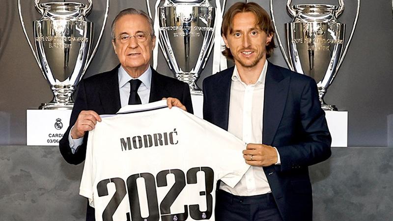 Luka Modric Real Madrid'de kaldı