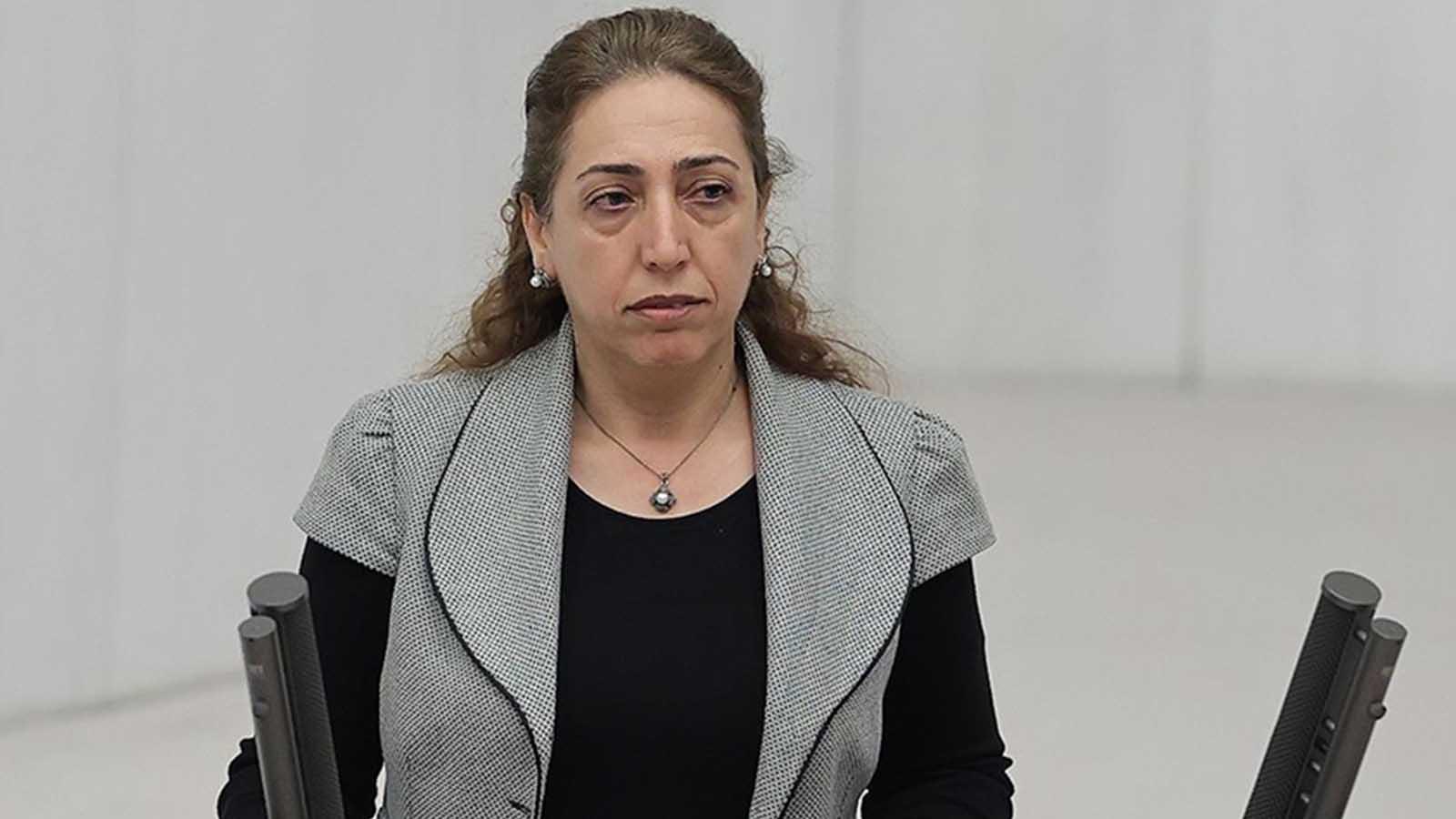 Hazırlık Komisyonu DBP’li Saliha Aydeniz’in savunması için toplandı