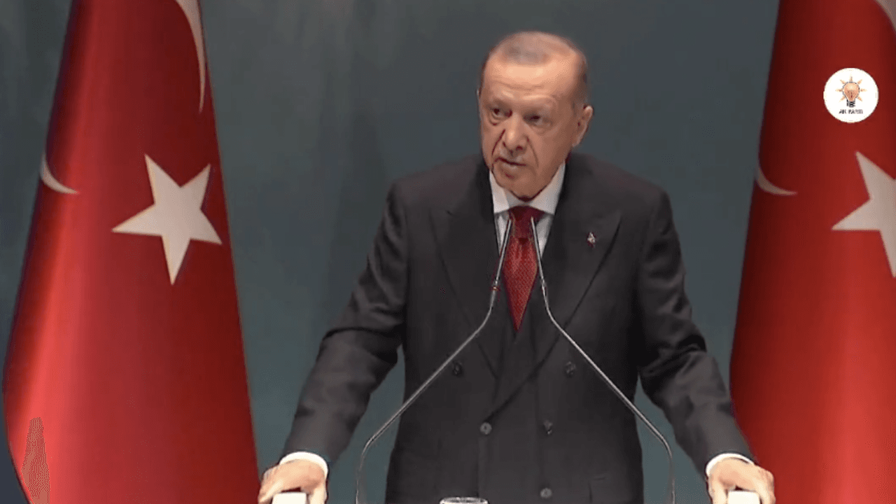 Erdoğan’dan muhafazakâr kadınlara seslenen Kılıçdaroğlu’na: İnsanda azıcık utanma duygusu olsa bu lafı ağzına bile alamaz