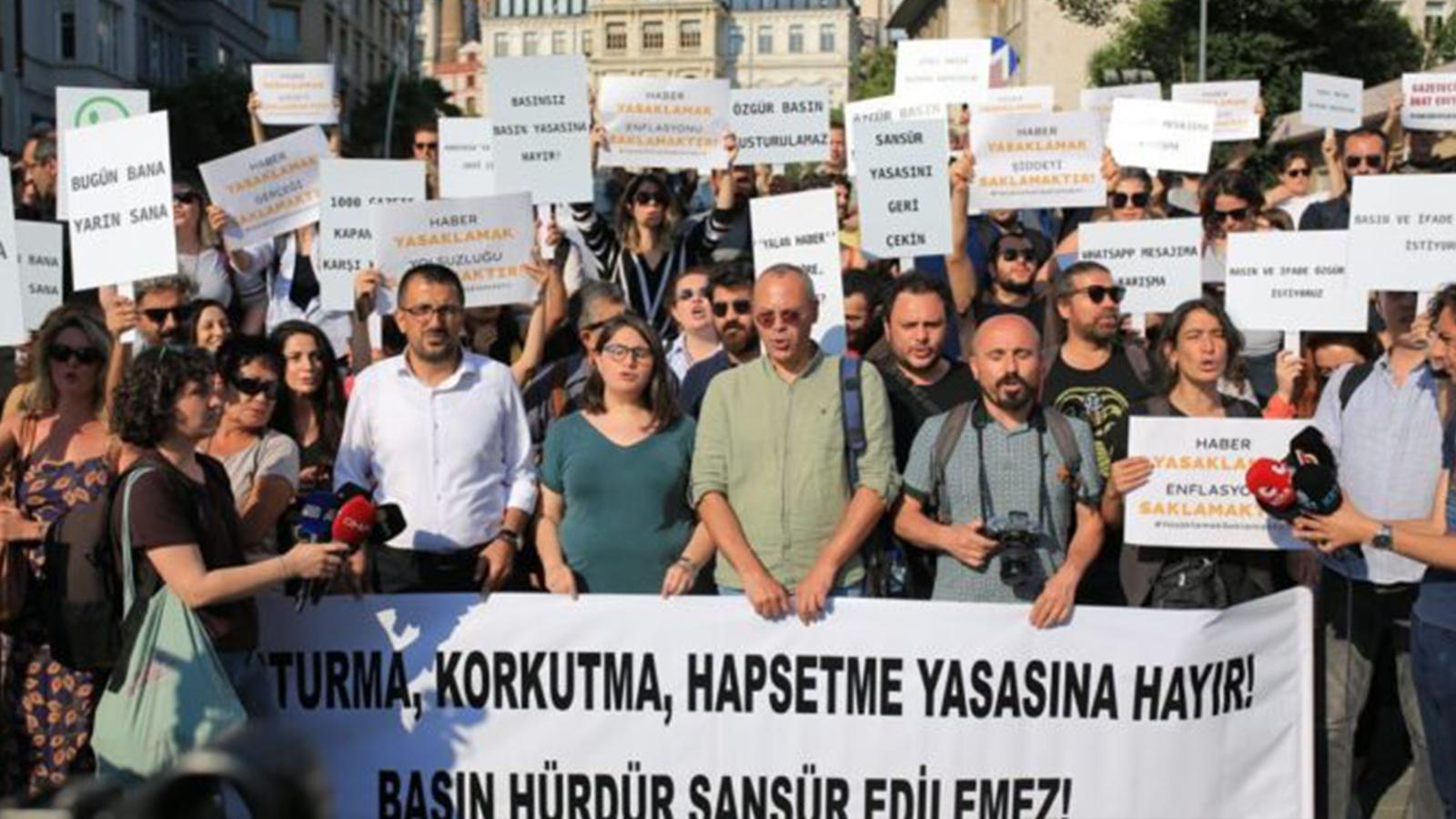 Fehmi Koru: Basın yasası değiştirilmek isteniyor tamam da peki tedbir işe yarayacak mı bakalım?