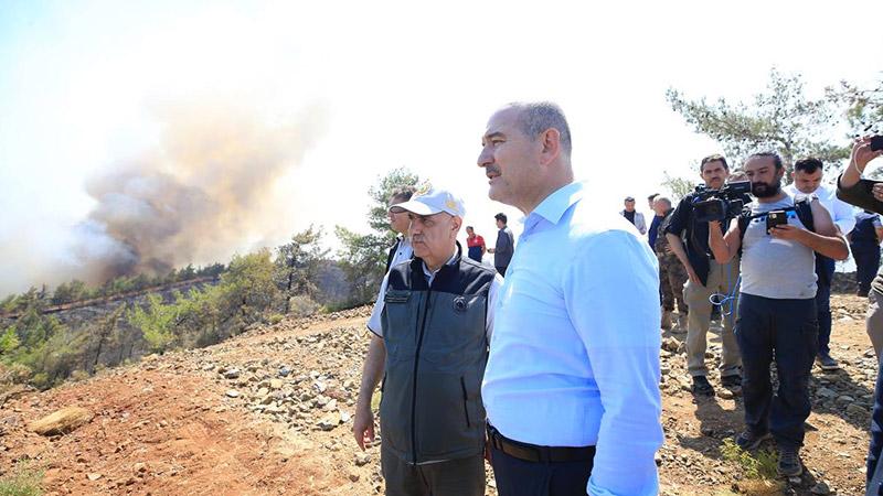 İçişleri Bakanı Soylu, Marmaris'te konuştu: Yangın başladığı andan itibaren sosyal medya şeytanları devreye girdi