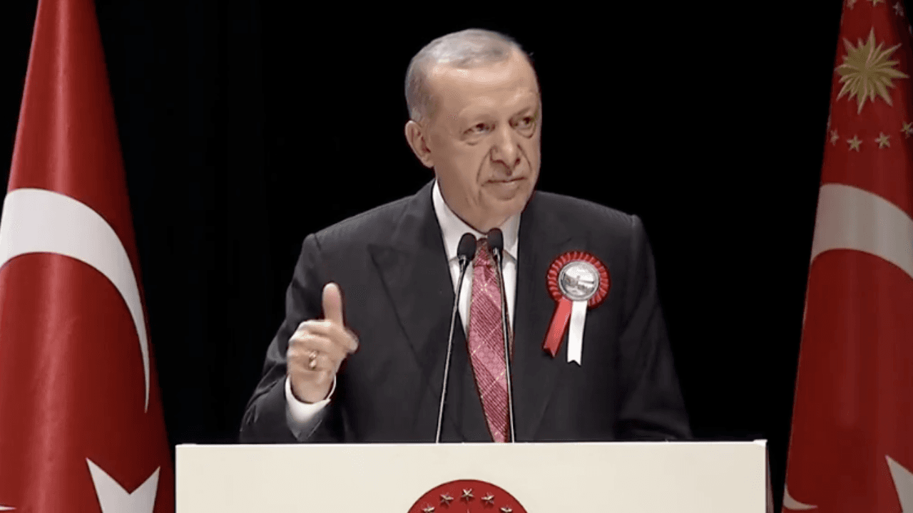 Erdoğan'dan İsveç ve Finlandiya açıklaması: Oyalama ya da riyakarlık emaresi görürsek en baştaki tavrımıza döneriz