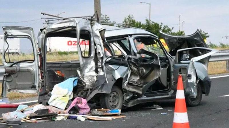 Tekirdağ'da kaza: Aynı aileden 4 kişi öldü, 4 kişi de yaralandı