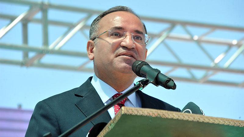 Bakan Bozdağ: 15 Temmuz'da mücadelenin önderi Erdoğan olunca dünya görmezden geldi; başka lider olsa Nobel Barış Ödülü dahil verilmedik ödül kalmazdı