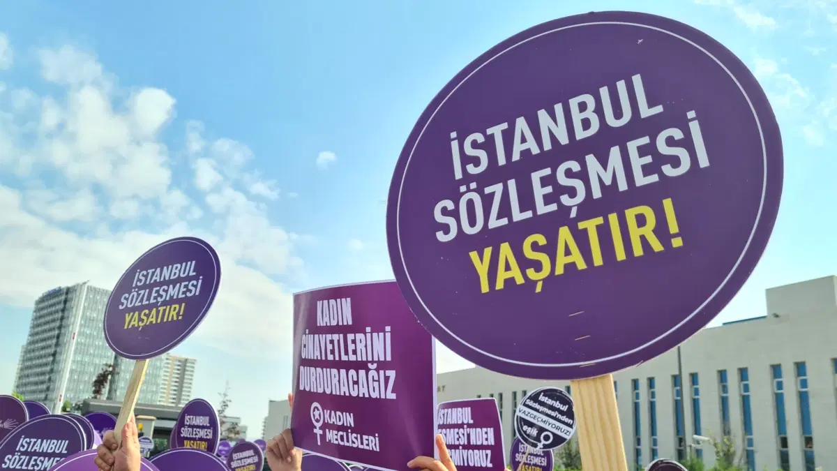 Yeniçağ yazarı Uğuroğlu: Danıştay, 'tek adam'ın Meclis'i ayaklar altına almasını, AKP'li bir hukukçunun onay oyu ile 'hukuki' hale getiriyor!