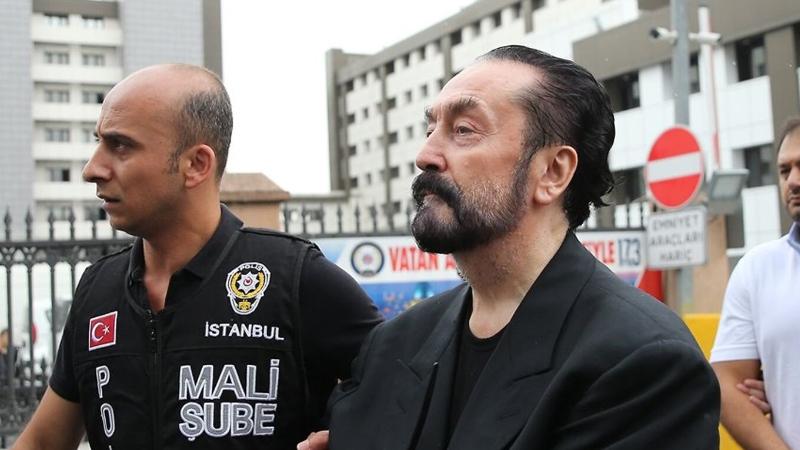 1075 yıl hapis cezasına çarptırılan Adnan Oktar'ın son hali şaşırttı!