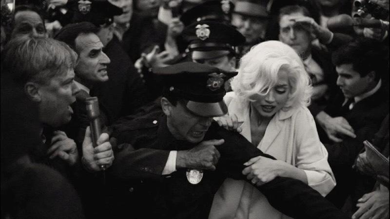 Marilyn Monroe'yu canlandıran Ana De Armas'ın aksanı eleştirildi