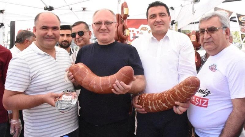 Sivas'ta 58 metrelik sucuk üretildi