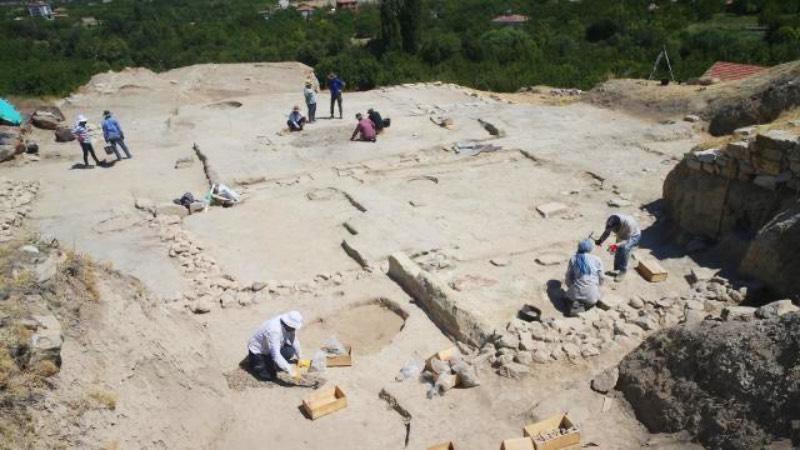 Arslantepe Höyüğü'nde arkeolojik kazı çalışmaları devam ediyor