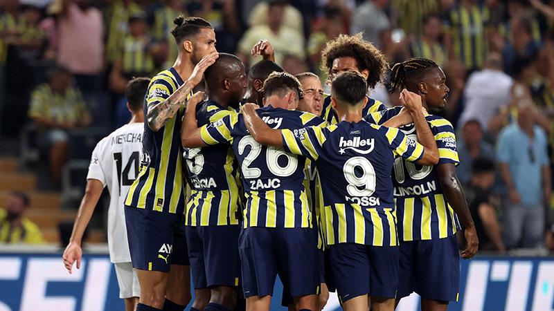 Fenerbahçe, UEFA Avrupa Ligi'nde liderlik için sahaya çıkıyor