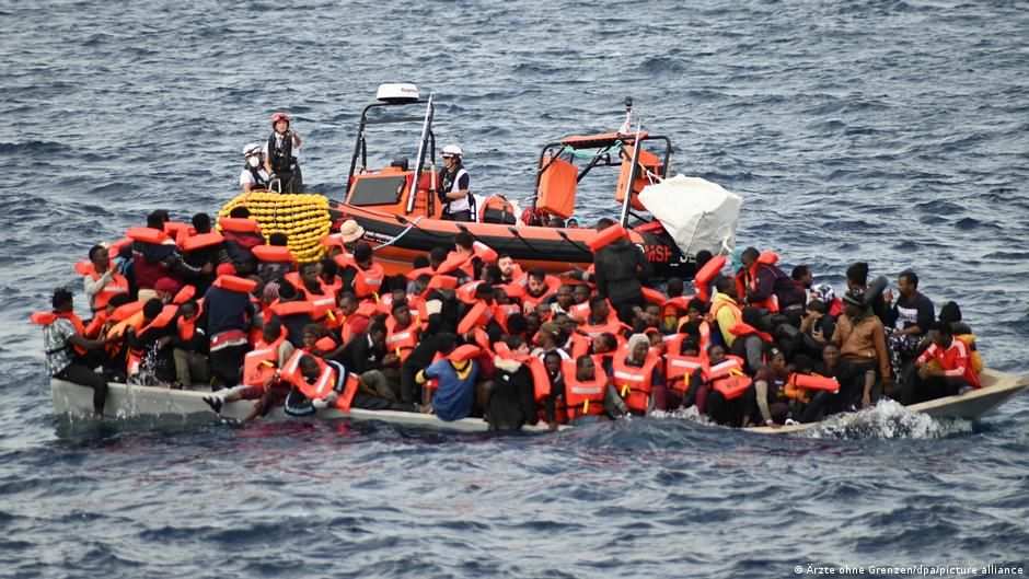 Akdeniz'de tekne battı, çok sayıda sığınmacı kayıp