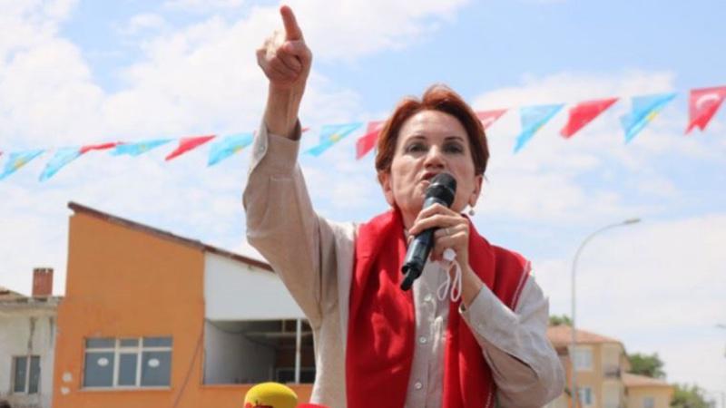 Akşener, 1994 yılındaki polemiğe gönderme yaparak "Kadından imam olmayacağı için aday değilim" dedi; muhabir gerçek sanarak haberini yaptı