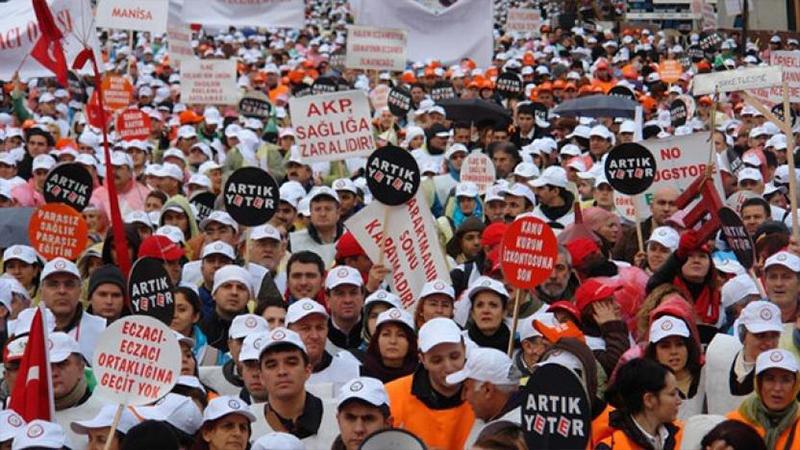 Eczacılar 14 yıl sonra miting hazırlığında; 'her iki eczaneden 1'i kapanma eşiğinde'