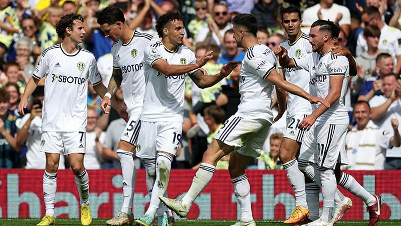 Leeds United, Chelsea'yi farklı geçti