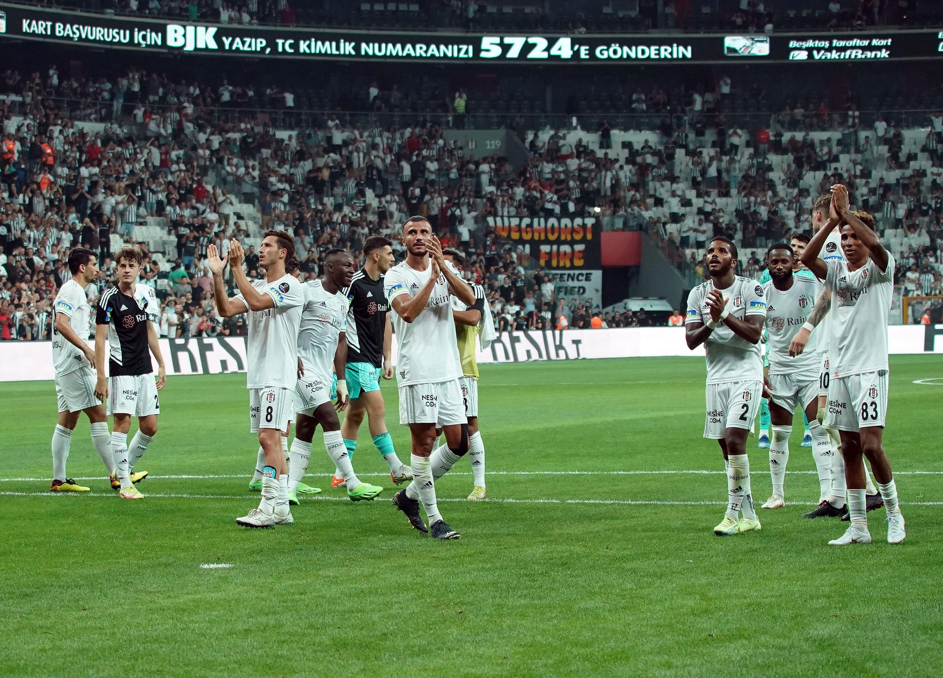 Spor yazarları Beşiktaş - Karagümrük maçını değerlendirdi: Tribün oyuncu değişikleri için tezahürat yapmaya başlamışsa o hoca tartışılmaya başlanmıştır