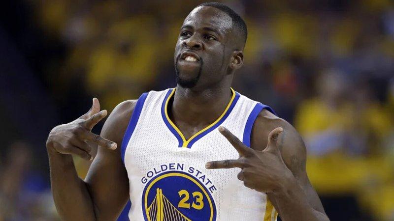 NBA yıldızı Draymond Green, Beşiktaş'ın maçını Vodafone Park'ta izledi